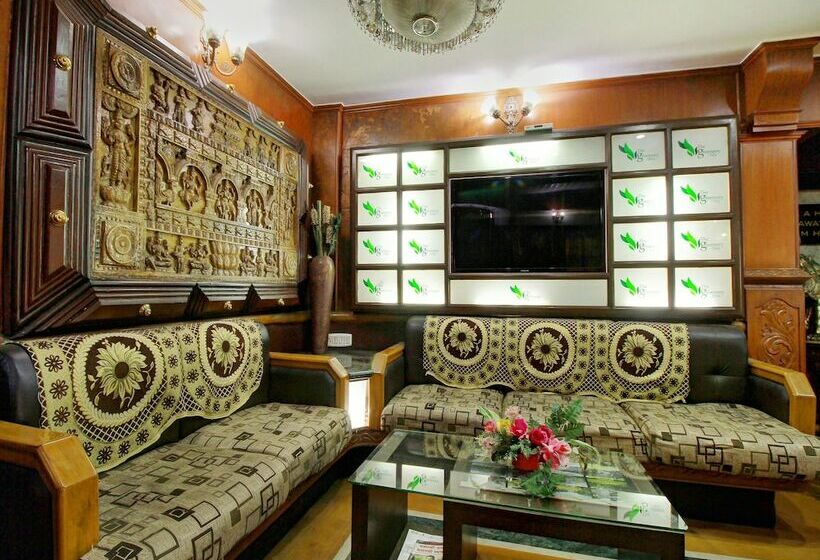 ホテル Oyo 14241 The Greenery Holiday Inn