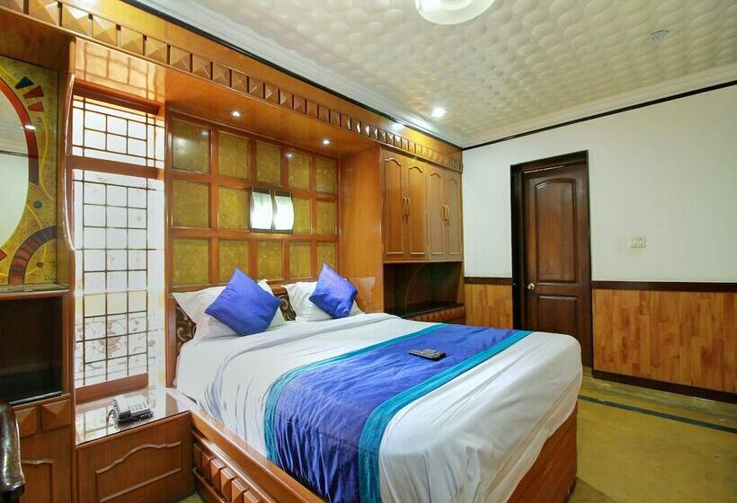 ホテル Oyo 14241 The Greenery Holiday Inn