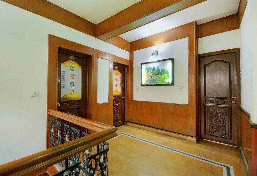 ホテル Oyo 14241 The Greenery Holiday Inn