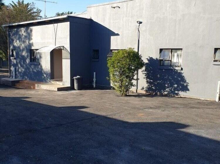 Пансион Platinum Germiston Ghouse