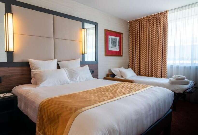 هتل Nash Suites Airport