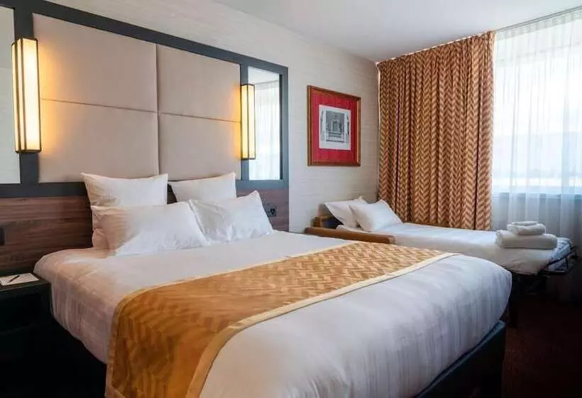 Hotelli Nash Suites Airport