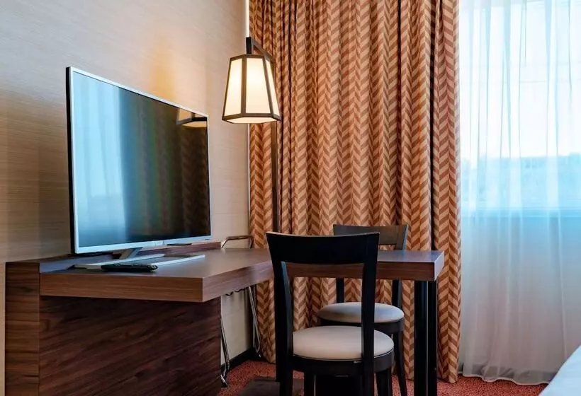 Hotelli Nash Suites Airport