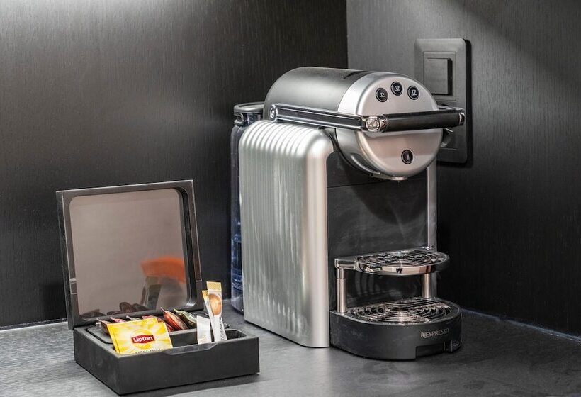 هتل Nash Suites Airport