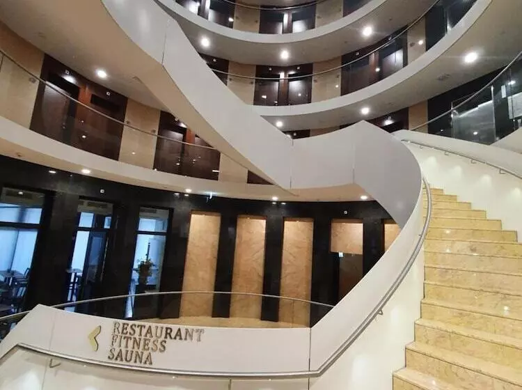 Hotelli Nash Suites Airport