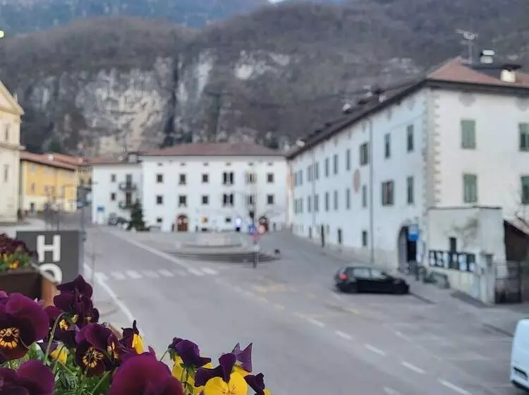 Hotelli Gasthof Salurn