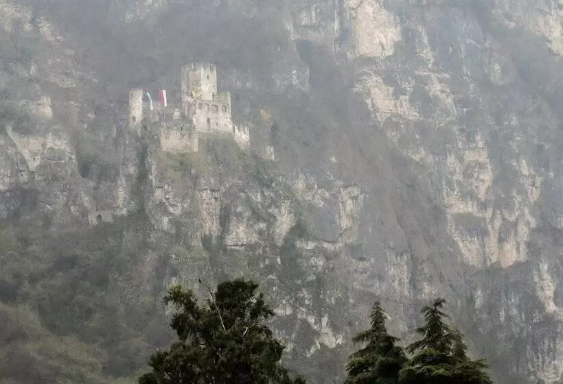 Hotelli Gasthof Salurn