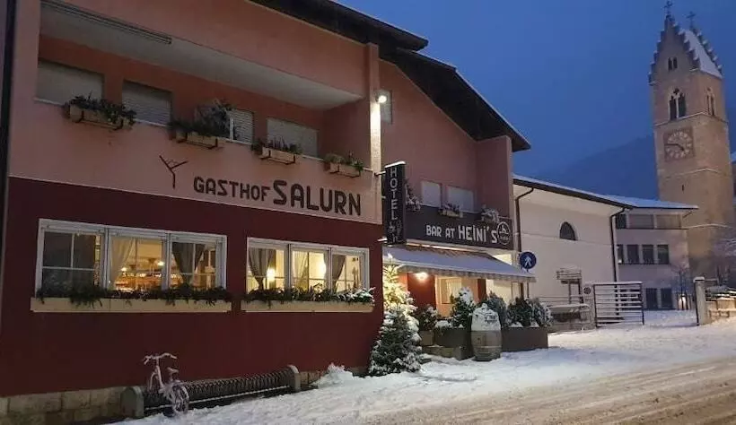 Hotelli Gasthof Salurn