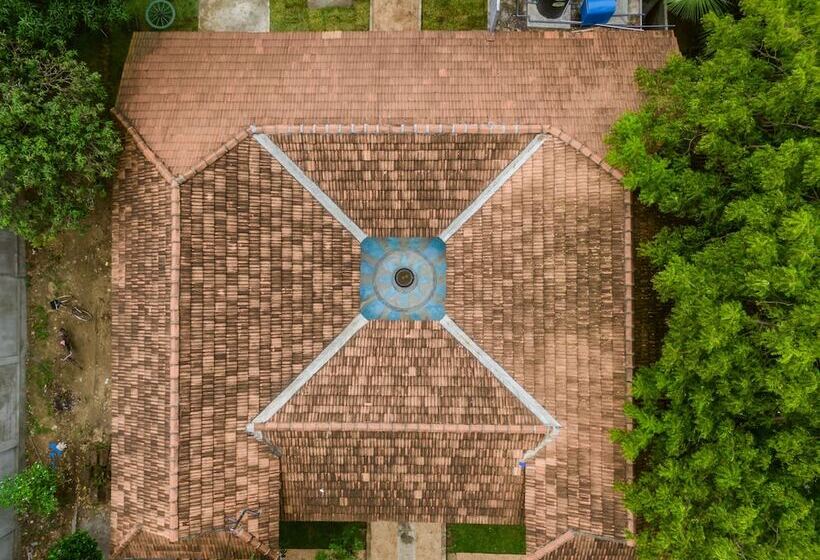 בית מלון כפרי Thambu Illam