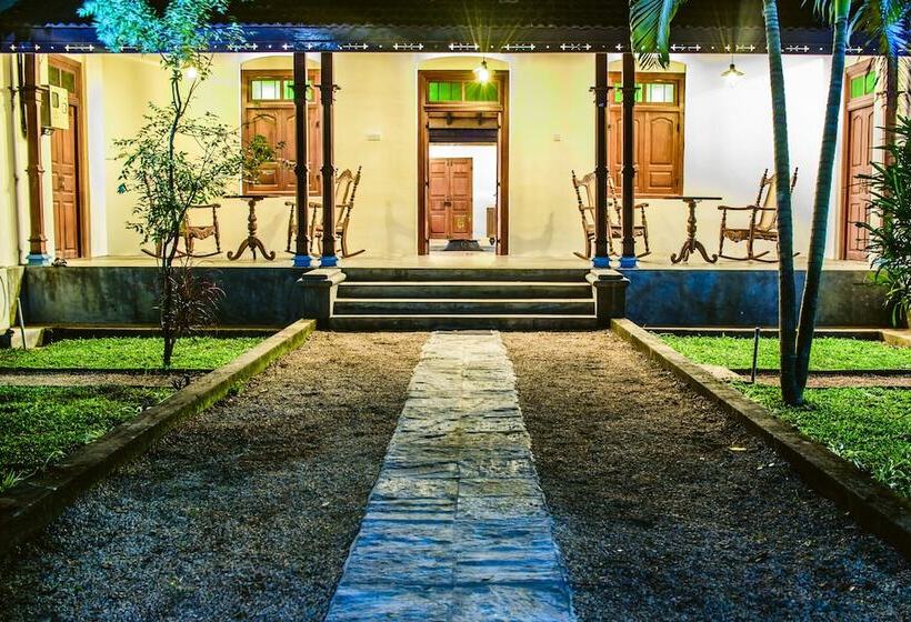 בית מלון כפרי Thambu Illam