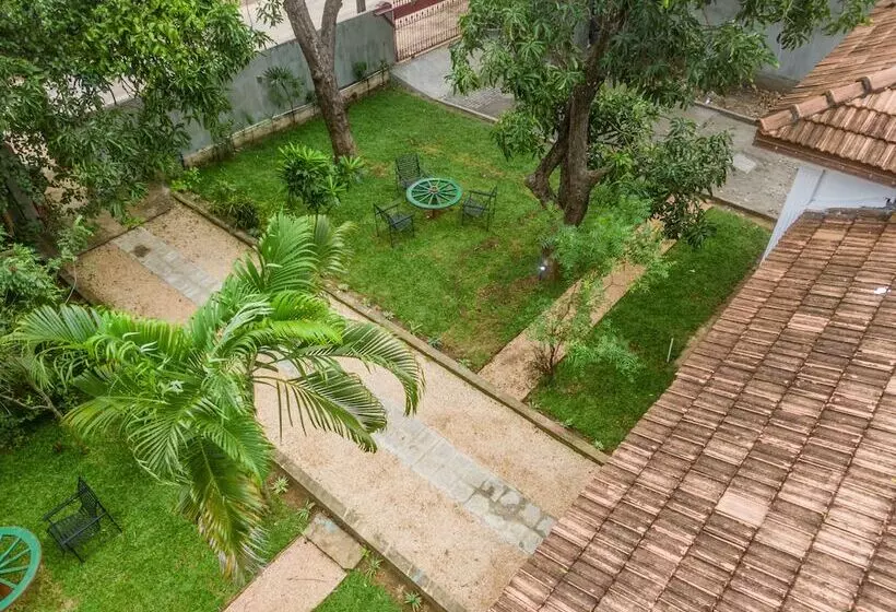 ホテル Thambu Illam