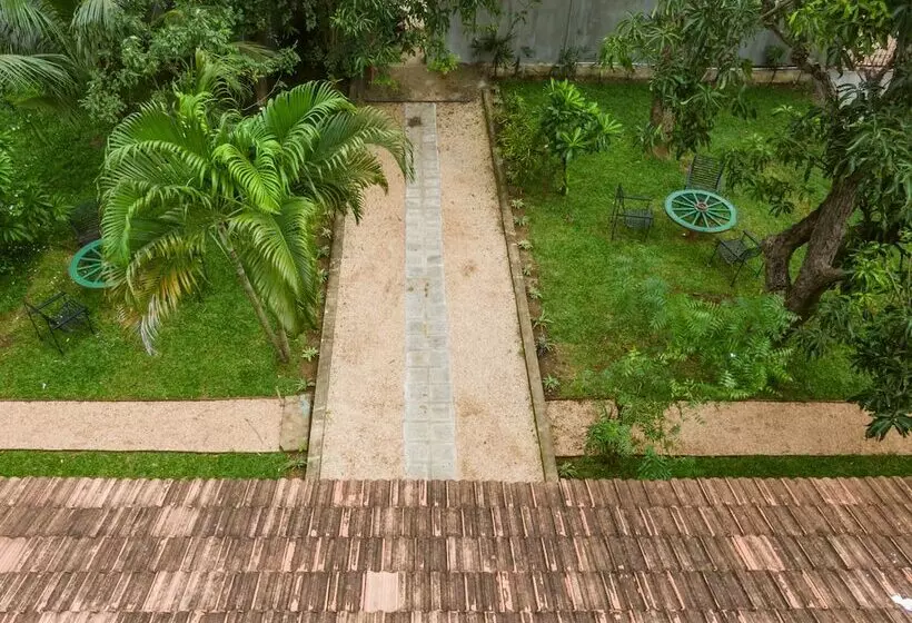 ホテル Thambu Illam