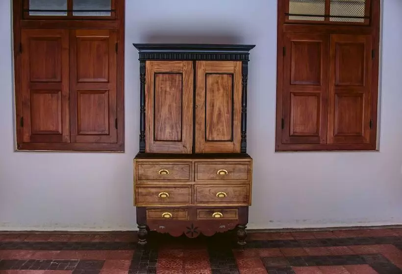 ホテル Thambu Illam