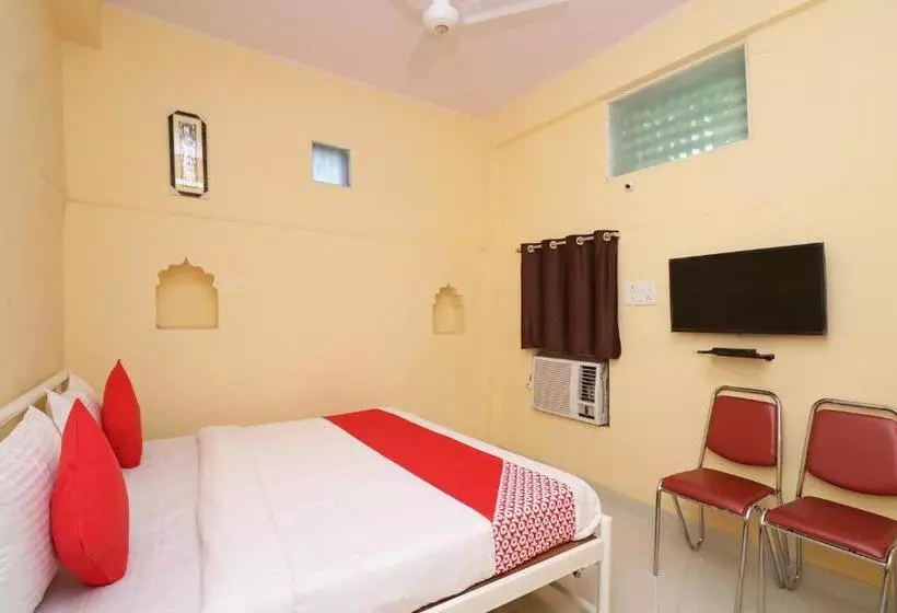 Oyo 22898 Hotel Narayan Palace