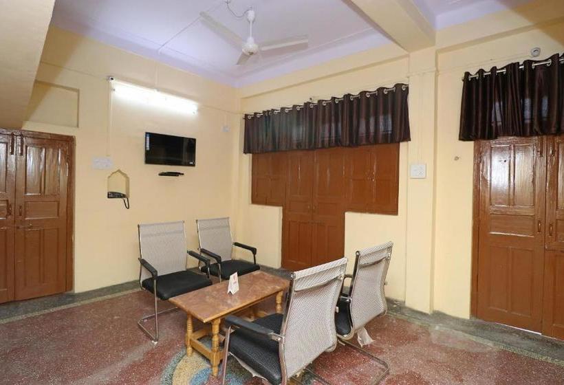 Oyo 22898 Hotel Narayan Palace