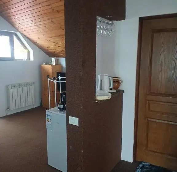 Aamiaismajoitus (B&B) Cărăbuș