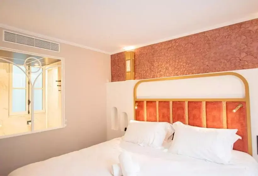 هتل Hôtel Bohem, Sacré Cœur