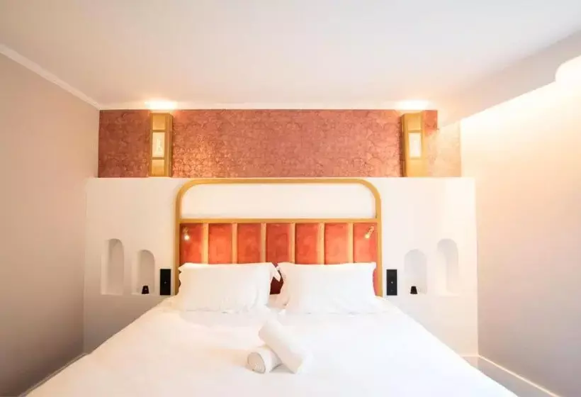 هتل Hôtel Bohem, Sacré Cœur