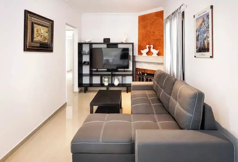 Hotelli Santorinn Suites Fira