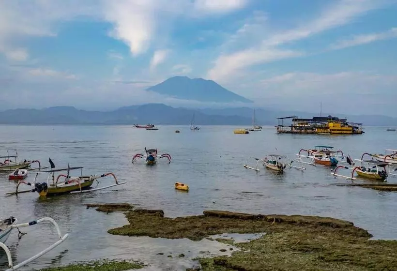 ホテル Paus Putih