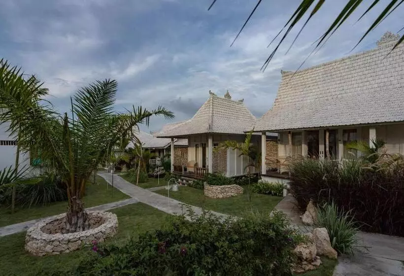 ホテル Paus Putih