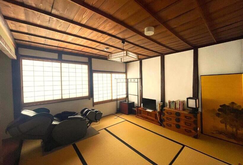 Ryokan 宿屋白金家 Yadoya Shiroganeya 1日1組限定2名から8名様まで 全館貸切り 伝統的建造物の旅籠宿 Traditional Culture Experience