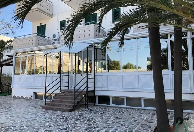 ホテル Hotiday Porto Cesareo
