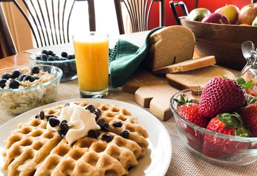 住宿加早餐  Inn On The Green