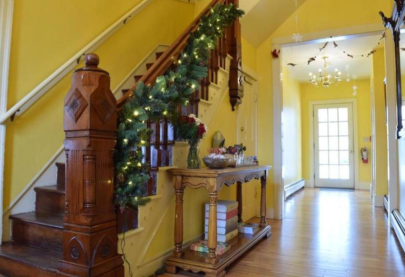 住宿加早餐  Inn On The Green