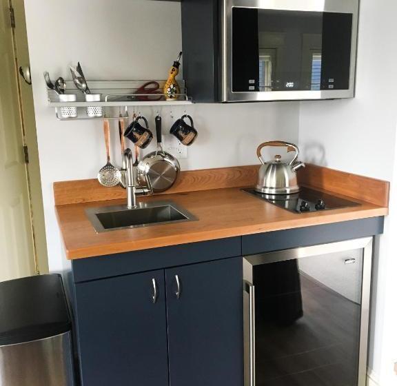 住宿加早餐  Inn On The Green