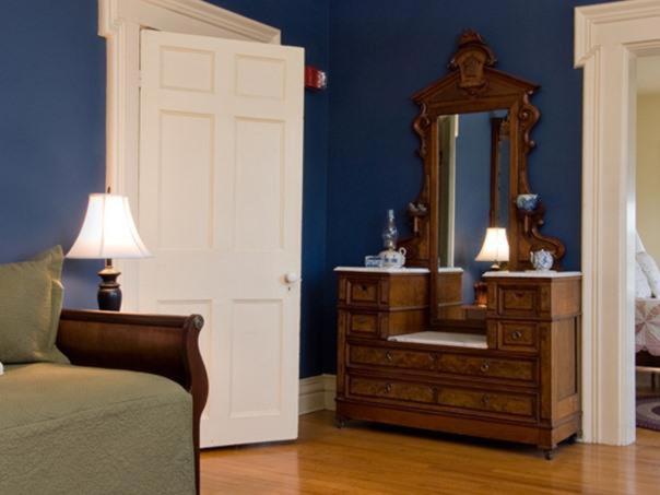 住宿加早餐  Inn On The Green