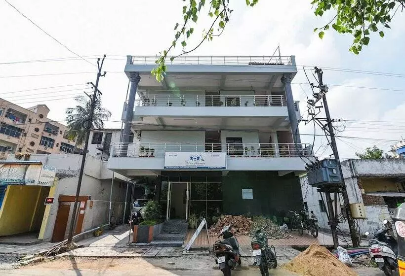 ホテル Oyo 15011 New Blue Homes