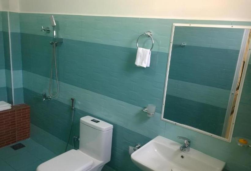 Pension (Hôtel basse catégorie) Augusto @ Midigama