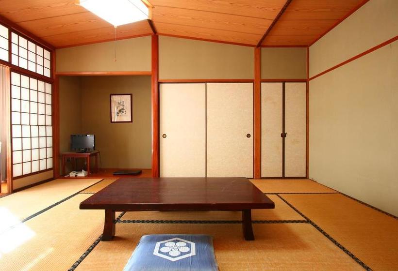 בית מלון כפרי Iwakiya