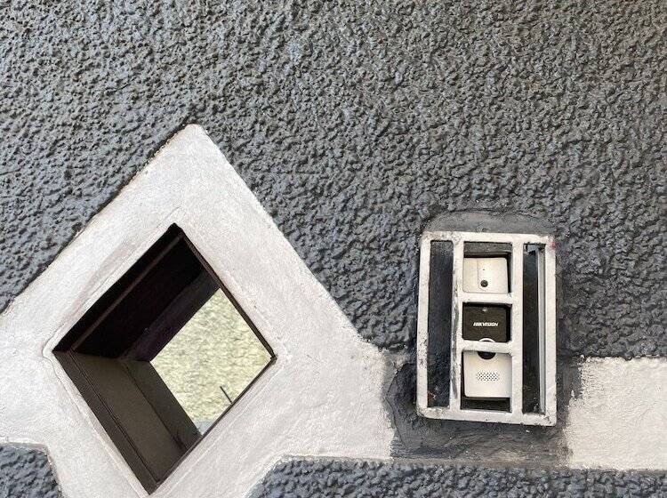 تختخواب و صبحانه Lima Airport Tampu