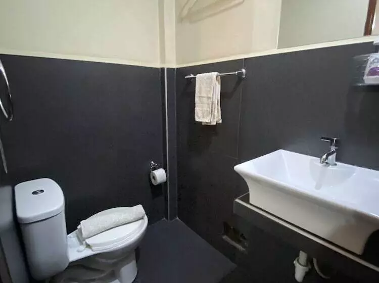 تختخواب و صبحانه Lima Airport Tampu