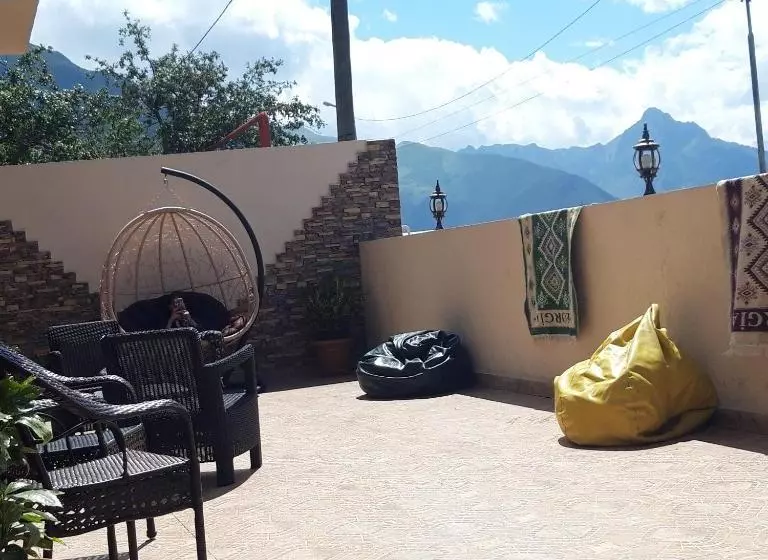 پانسیون Iveria