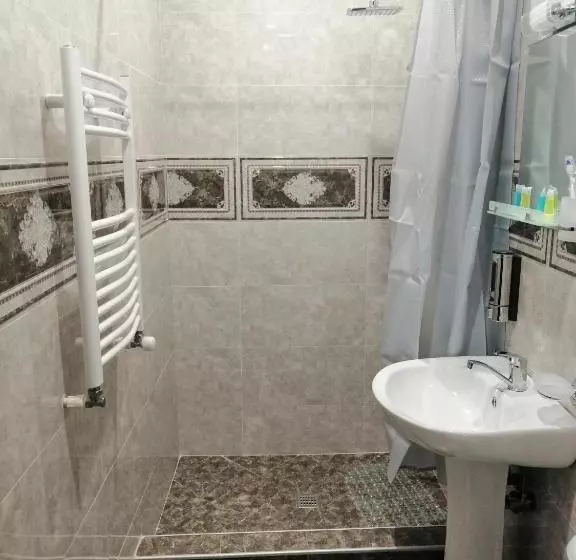 پانسیون Iveria