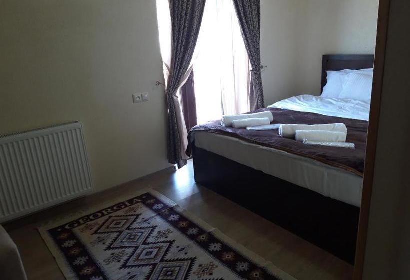 پانسیون Iveria