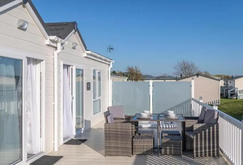 هتل Marine Holiday Park
