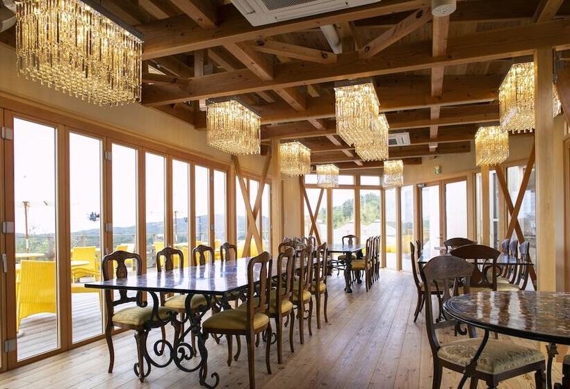 Hotel Grand Chariot Hokutoshichisei 135°