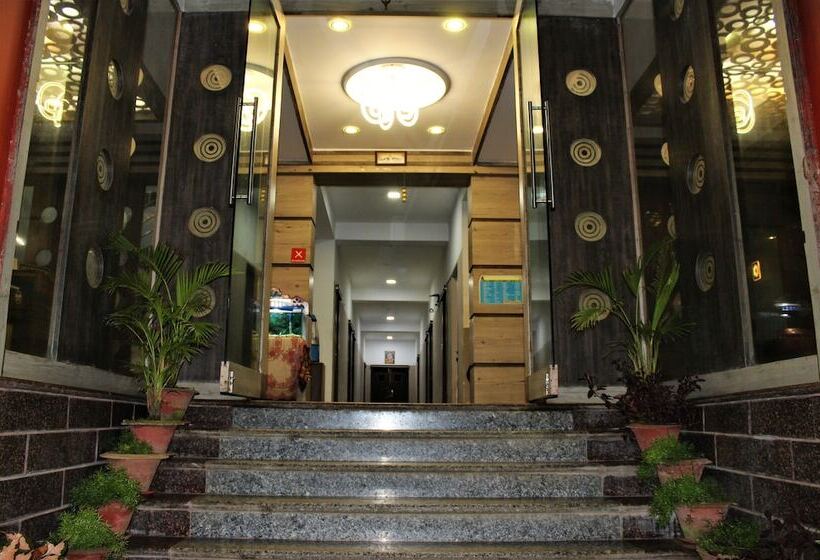 فندق Park Lagoon