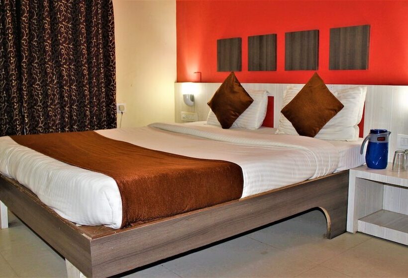 فندق Park Lagoon