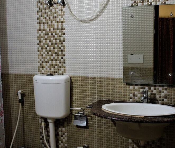 فندق Park Lagoon