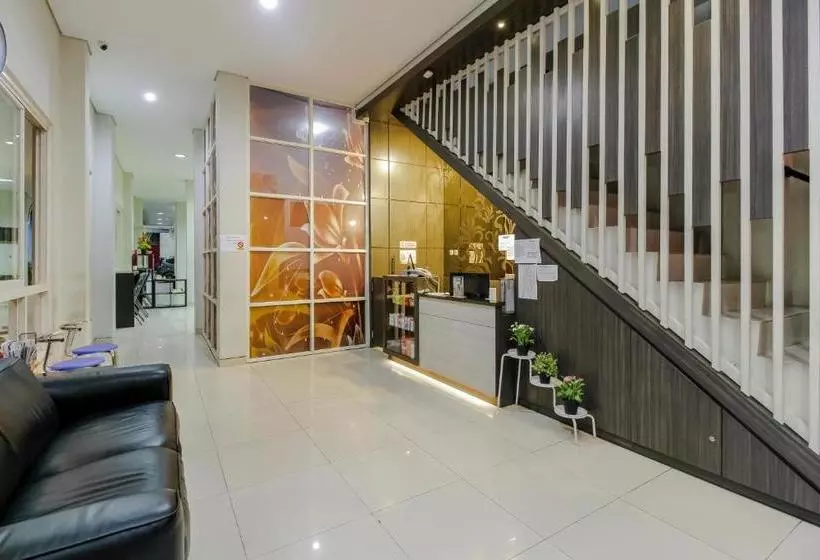 ペンション Reddoorz Near Samarinda Central Plaza
