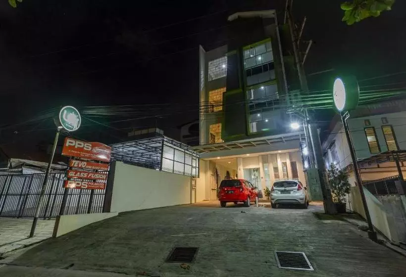 ペンション Reddoorz Near Samarinda Central Plaza