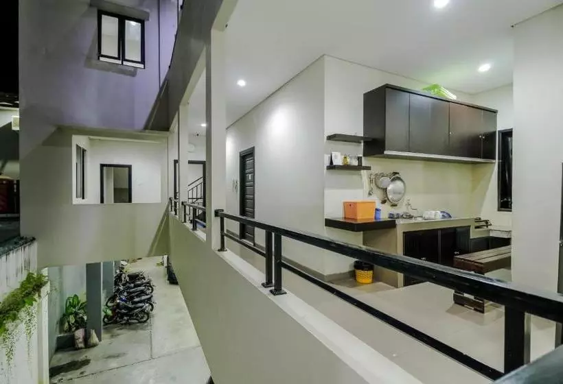ペンション Reddoorz Near Samarinda Central Plaza