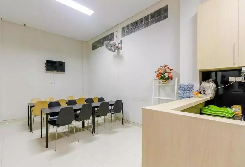 ペンション Reddoorz Near Samarinda Central Plaza