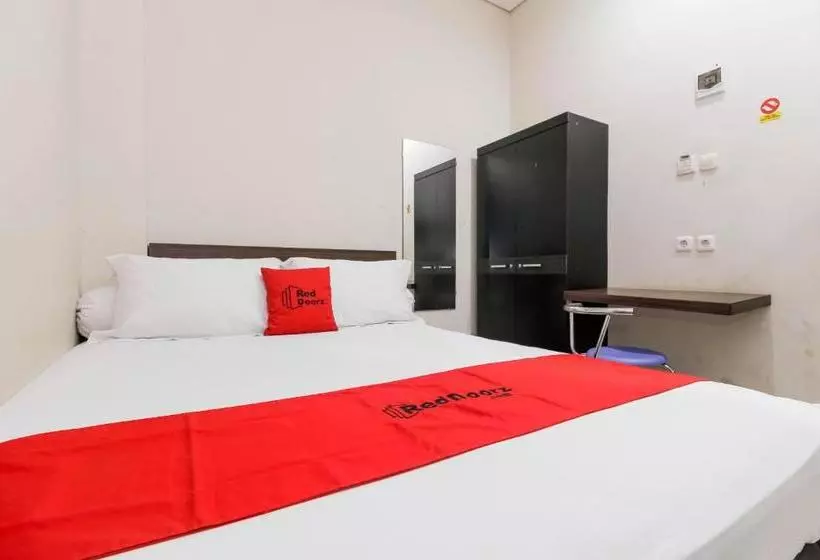 ペンション Reddoorz Near Samarinda Central Plaza