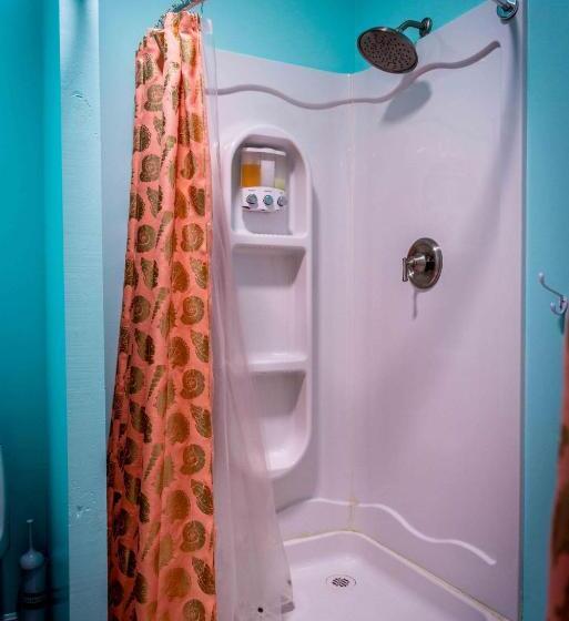 The Big Island Hostel